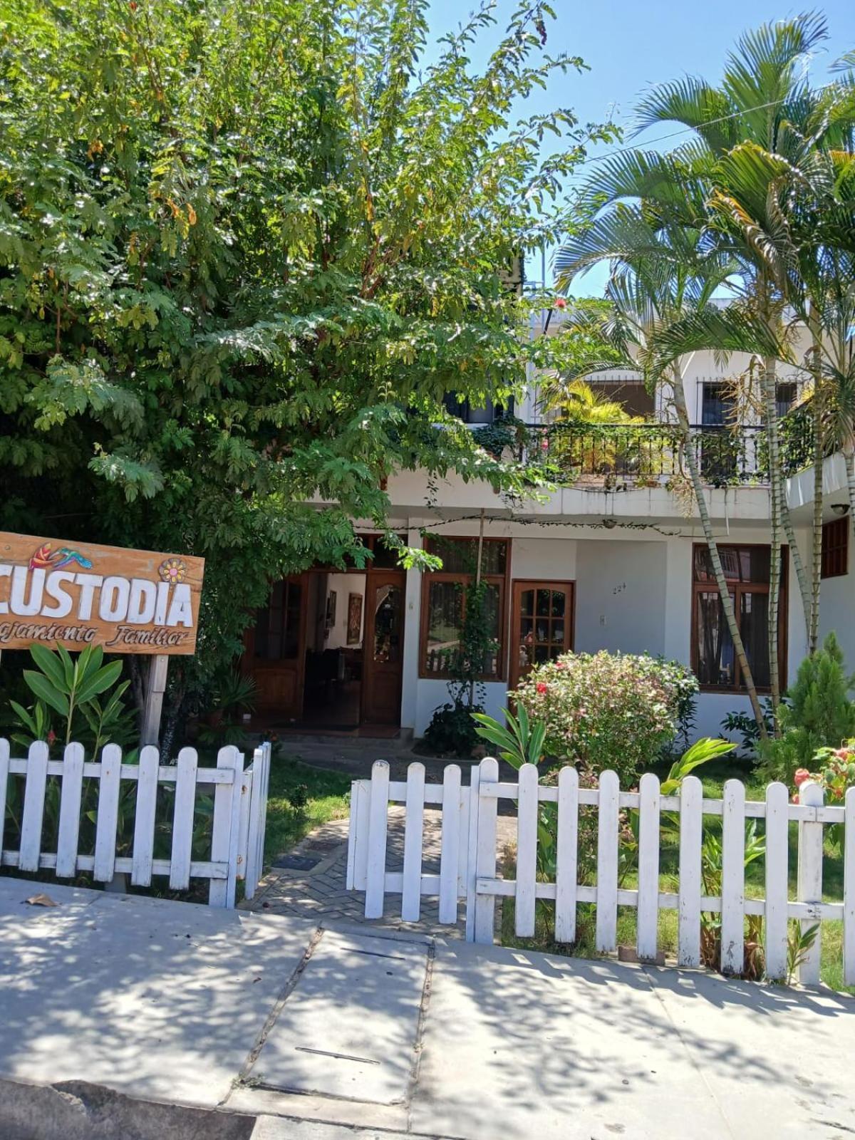 Alojamiento Familiar Custodia Tarapoto Luaran gambar